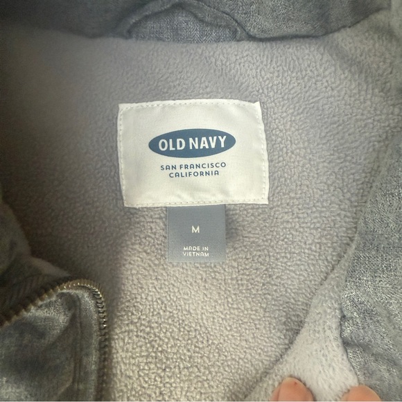 Old Navy Heather Gray Fleece-Lined Vest - Picture 3 of 6